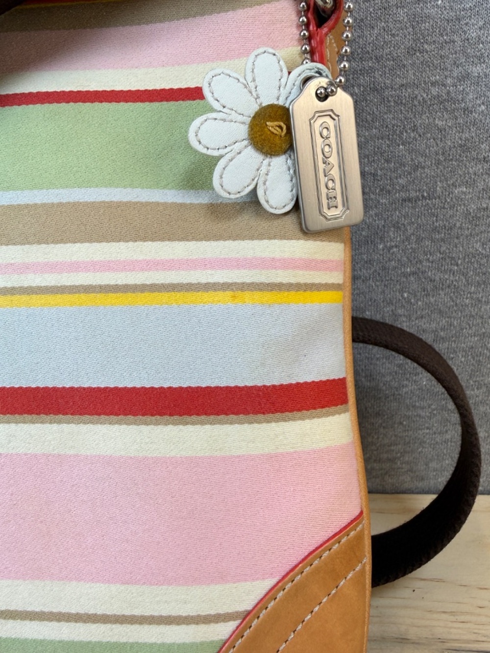 Coach Striped Hamptons Fabric and Leather Crossbody Bag Multi Color Daisy Charm - Picture 2 of 11